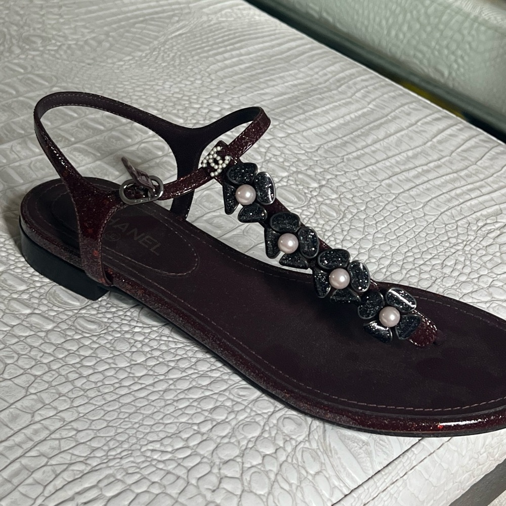 Chanel sandals! - Picture 2 of 4